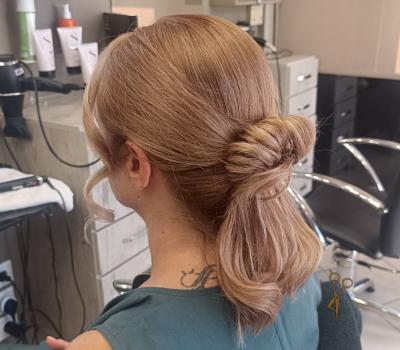  Βραδυνό Χτένισμα Κωδ 645,Κομμωτήριο Περιστέρι Hair Salon by Despina Zarkali, Γυναικείο Κούρεμα, Ανδρικό Κούρεμα, Παιδικό Κούρεμα, Χτένισμα Μαλλιών, Νυφικό Χτένισμα, Θεραπείες Μαλλιών, Θεραπείες Ομορφιάς, Μασάζ στο κεφάλι, Προϊόντα ομορφιάς, Προϊόντα για Μαλλιά, Αξεσουάρ , Δώρα, Κομμωτήριο